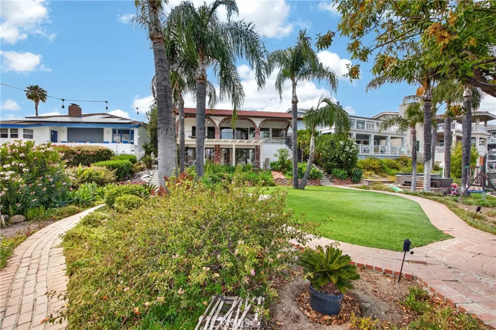 29392 Big Range Canyon Lake, CA 92587