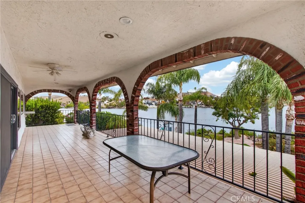 29392 Big Range Canyon Lake, CA 92587