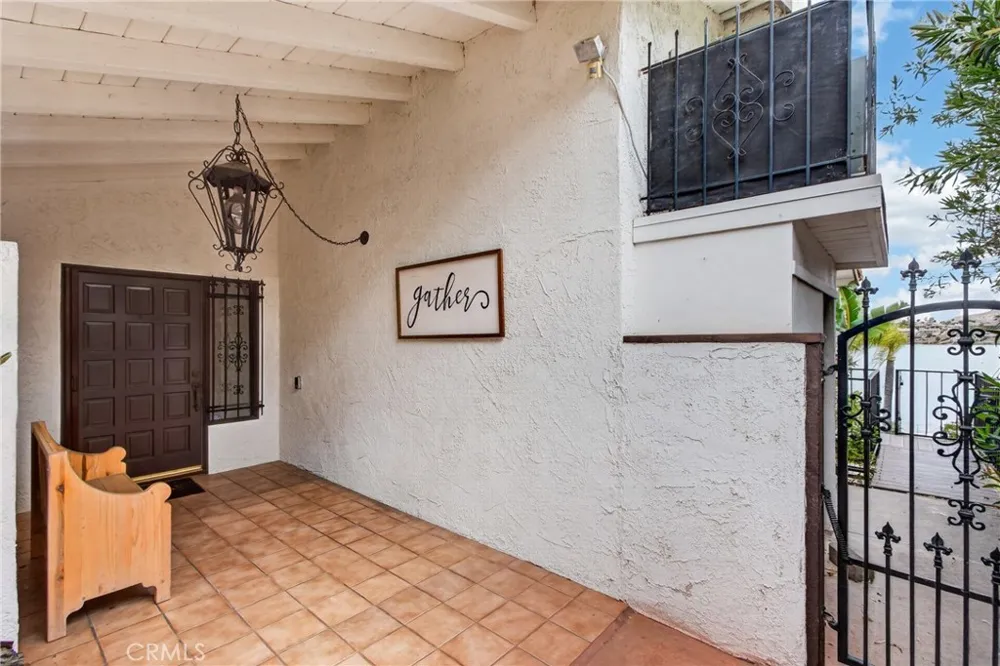 29392 Big Range Canyon Lake, CA 92587
