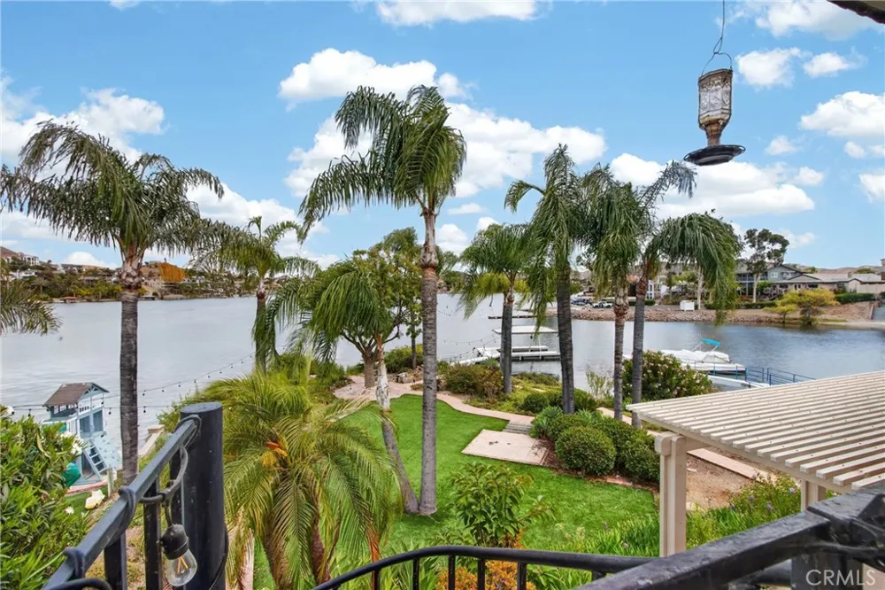 29392 Big Range Canyon Lake, CA 92587