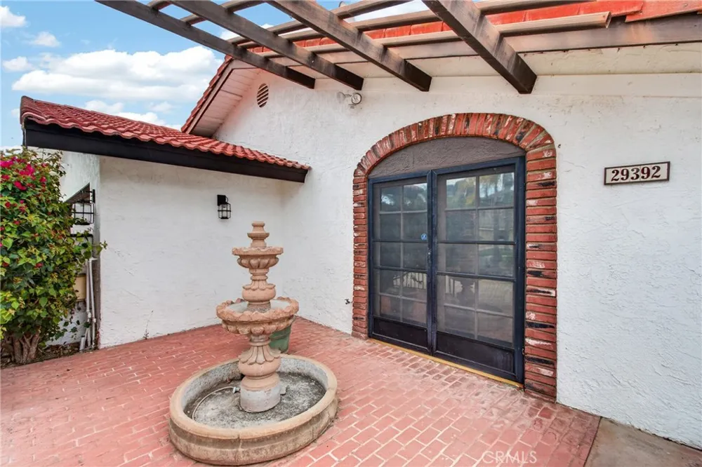29392 Big Range Canyon Lake, CA 92587