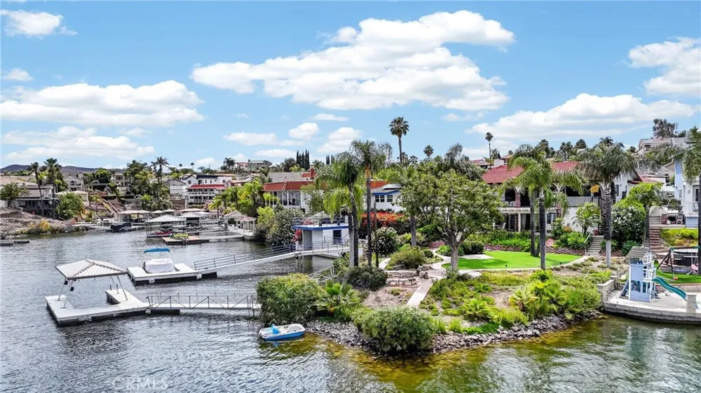 29392 Big Range Canyon Lake, CA 92587