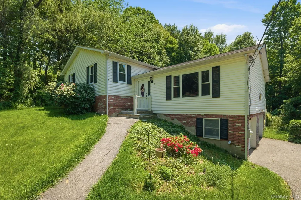 19 Taurat Place Mahopac, NY 10541