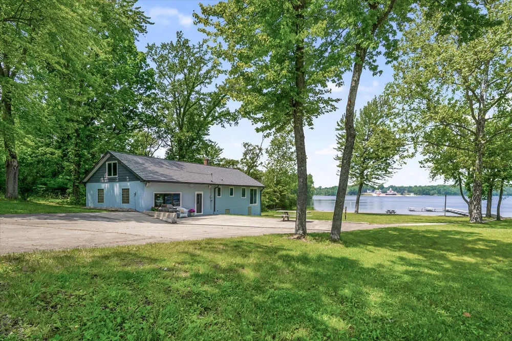 13754 45th Street Bloomingdale, MI 49026