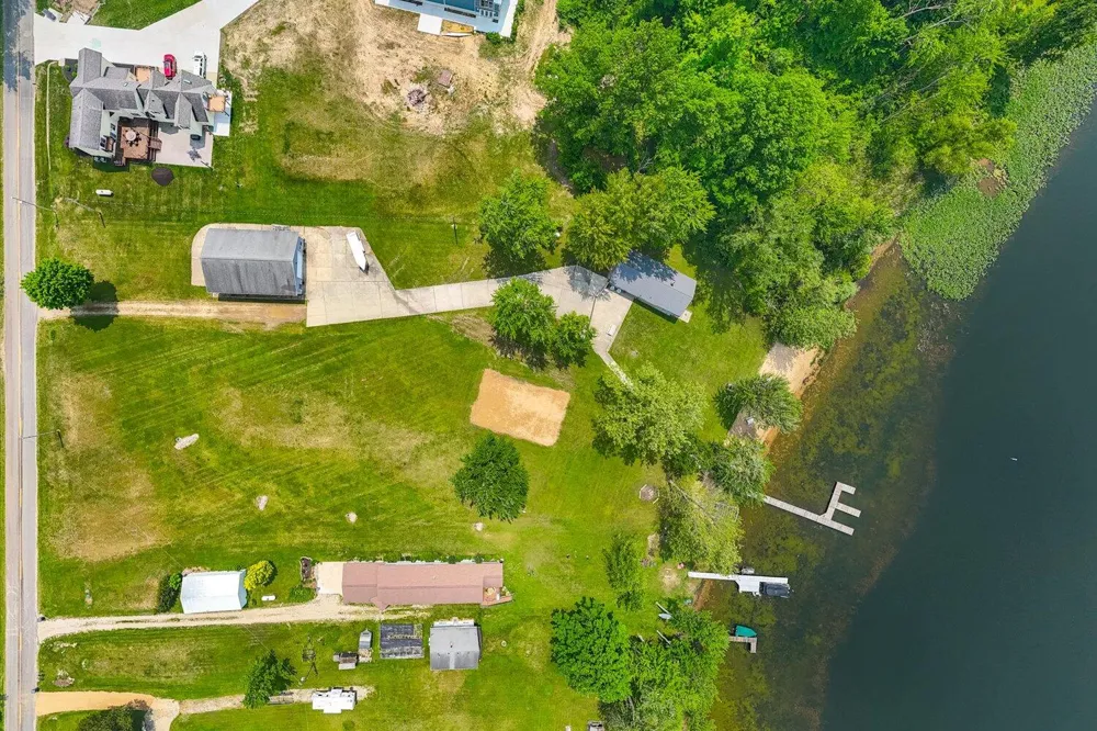 13754 45th Street Bloomingdale, MI 49026