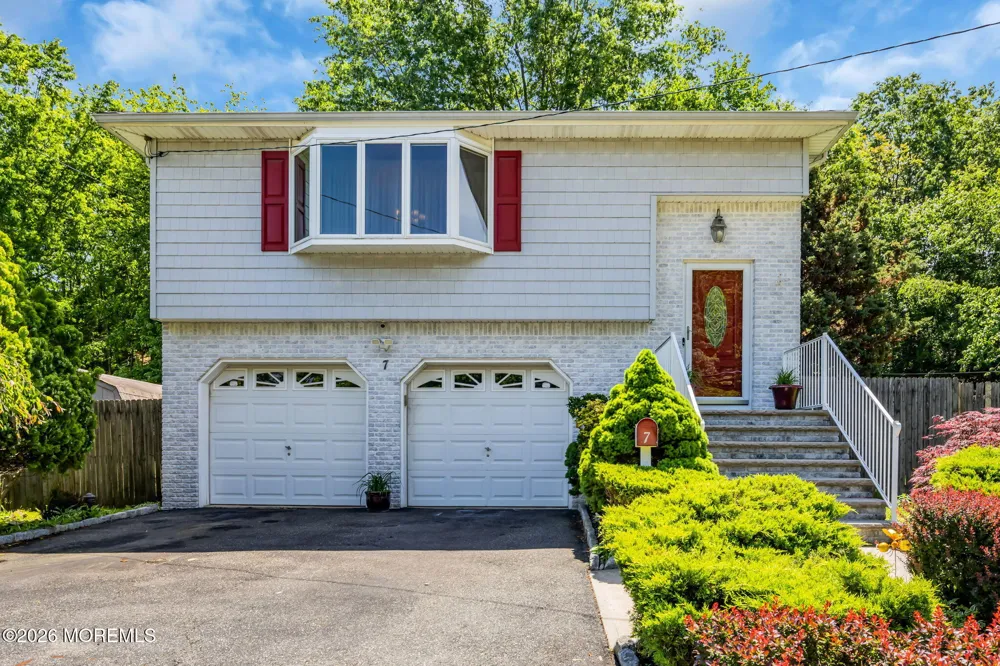 7 S Brook Drive