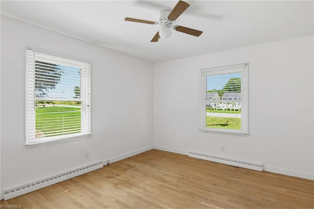 1132 Glennview Drive Kernersville, NC 27284