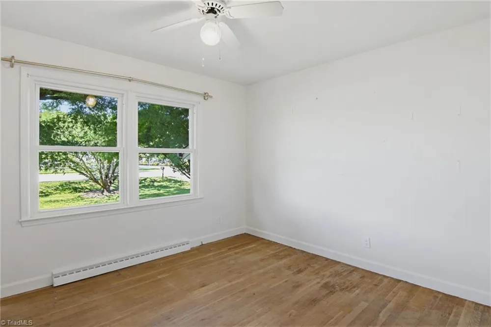 1132 Glennview Drive Kernersville, NC 27284