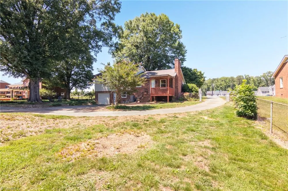 1132 Glennview Drive Kernersville, NC 27284