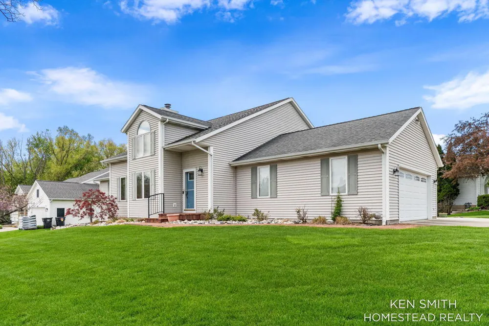 5131 Windybrook Drive SW Wyoming City, MI 49418