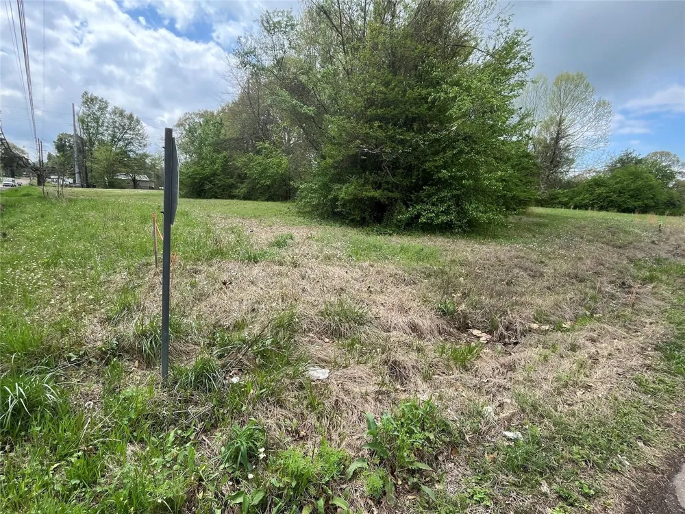 705 Lanier Street New Boston, TX 75570