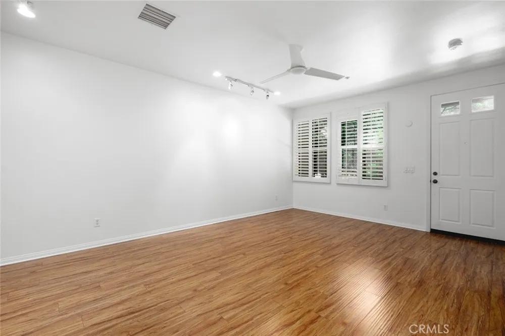 127 Jadestone Irvine, CA 92603