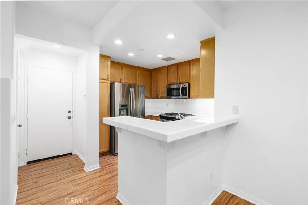 127 Jadestone Irvine, CA 92603