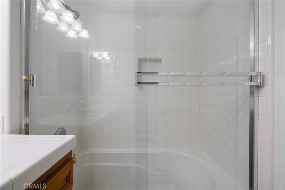 127 Jadestone Irvine, CA 92603