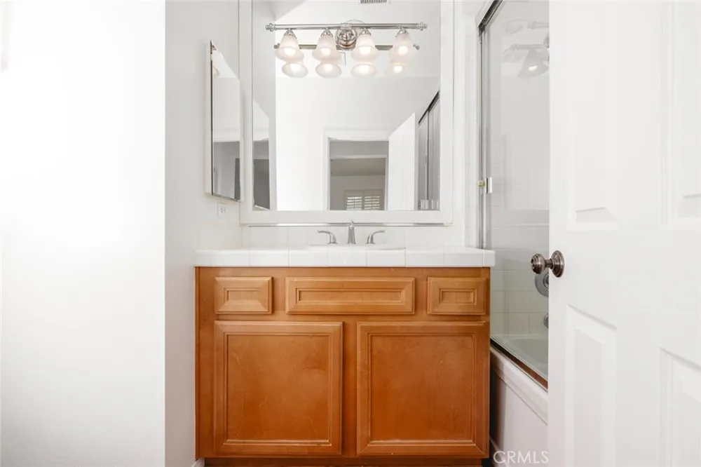 127 Jadestone Irvine, CA 92603