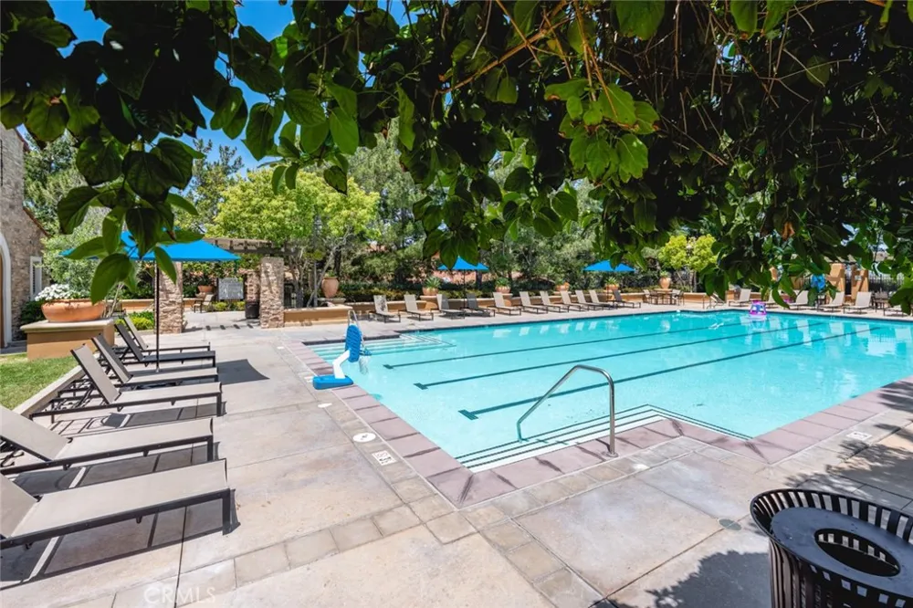 127 Jadestone Irvine, CA 92603