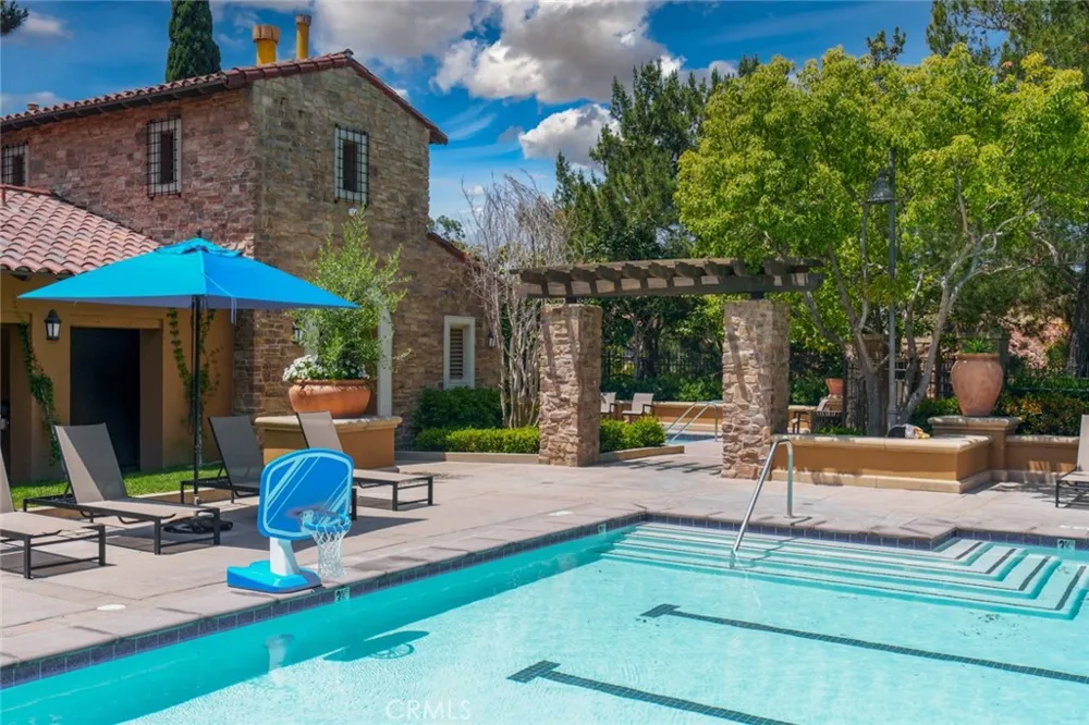 127 Jadestone Irvine, CA 92603