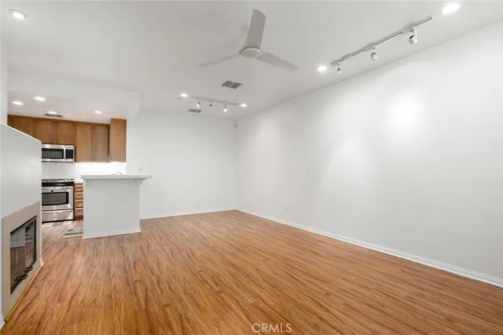 127 Jadestone Irvine, CA 92603