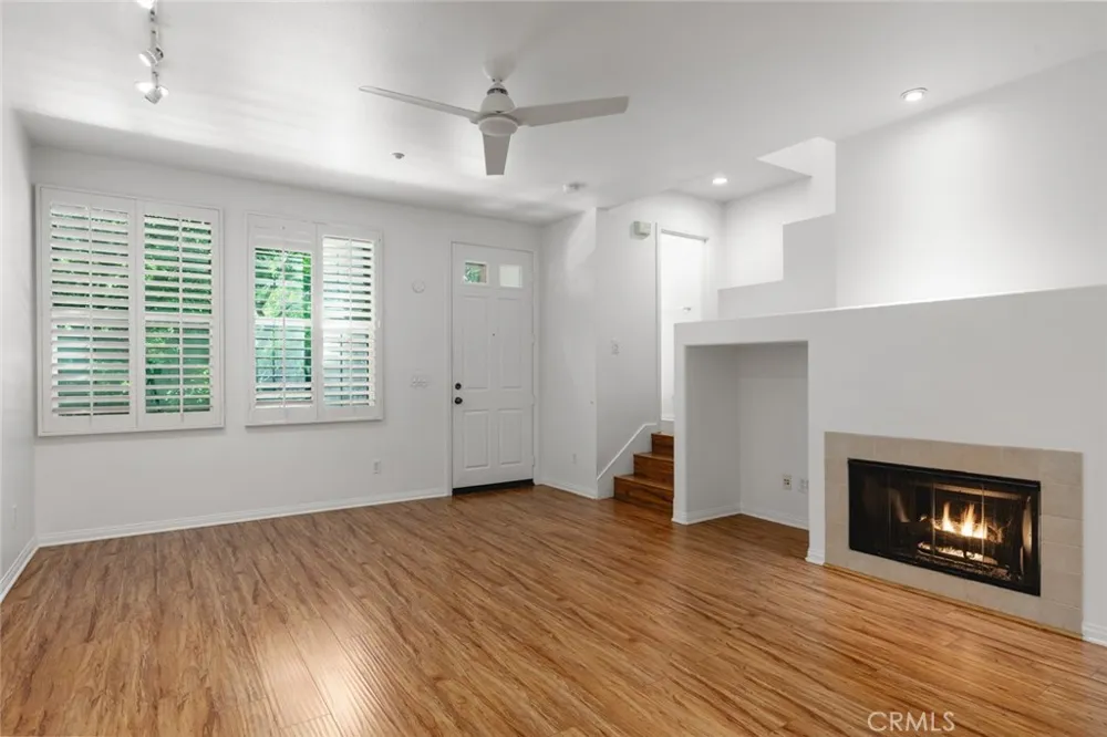 127 Jadestone Irvine, CA 92603