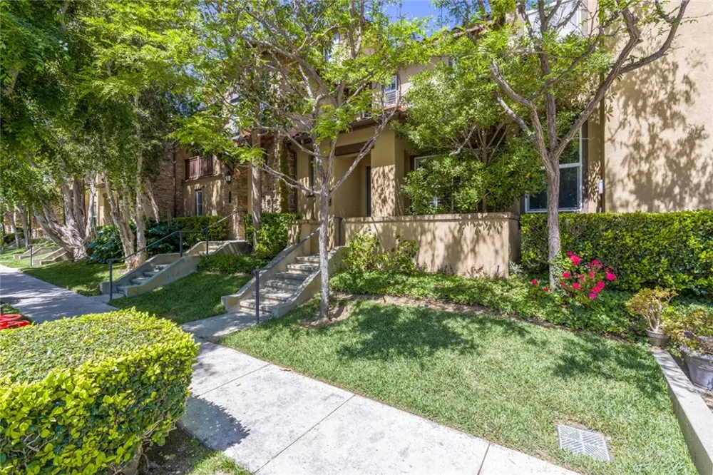 127 Jadestone Irvine, CA 92603