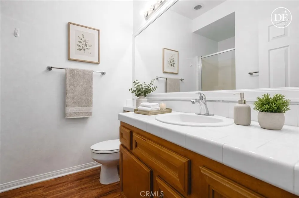 127 Jadestone Irvine, CA 92603
