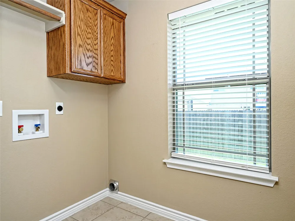 224 Geode Lane Jarrell, TX 76537