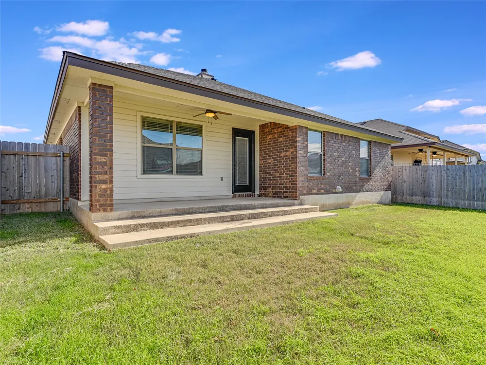 224 Geode Lane Jarrell, TX 76537