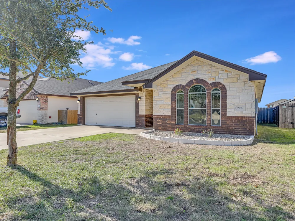224 Geode Lane Jarrell, TX 76537