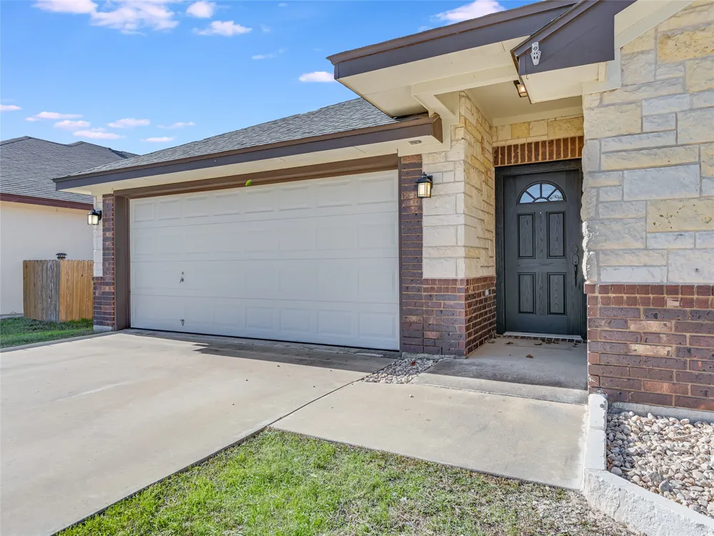 224 Geode Lane Jarrell, TX 76537