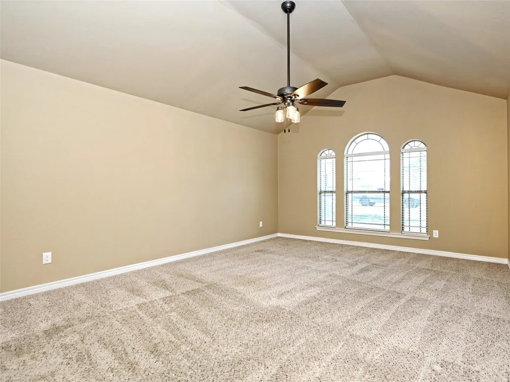 224 Geode Lane Jarrell, TX 76537