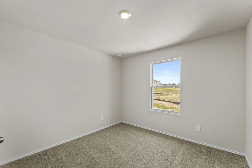 113 Howard Drive Maxwell, TX 78109