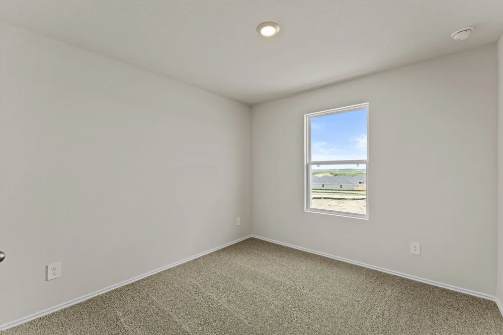 113 Howard Drive Maxwell, TX 78109