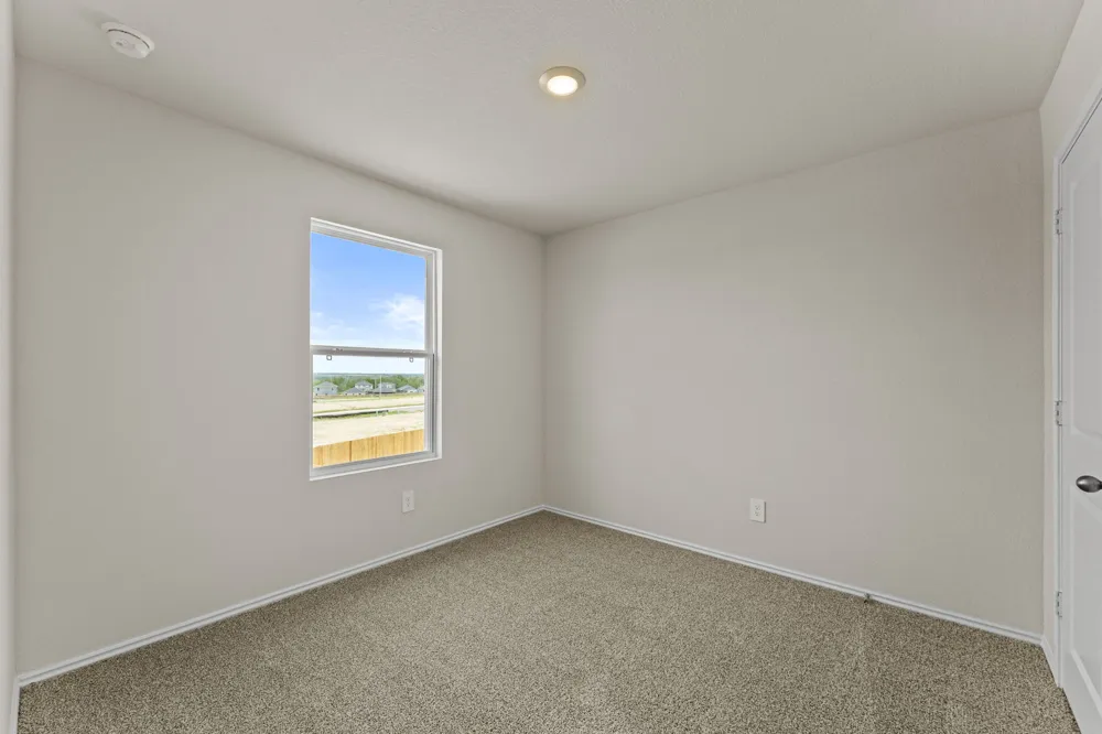 113 Howard Drive Maxwell, TX 78109