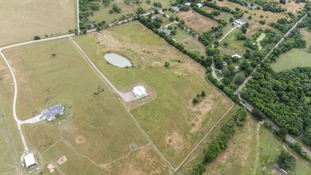 1161 Alsdorf Road Ennis, TX 75119