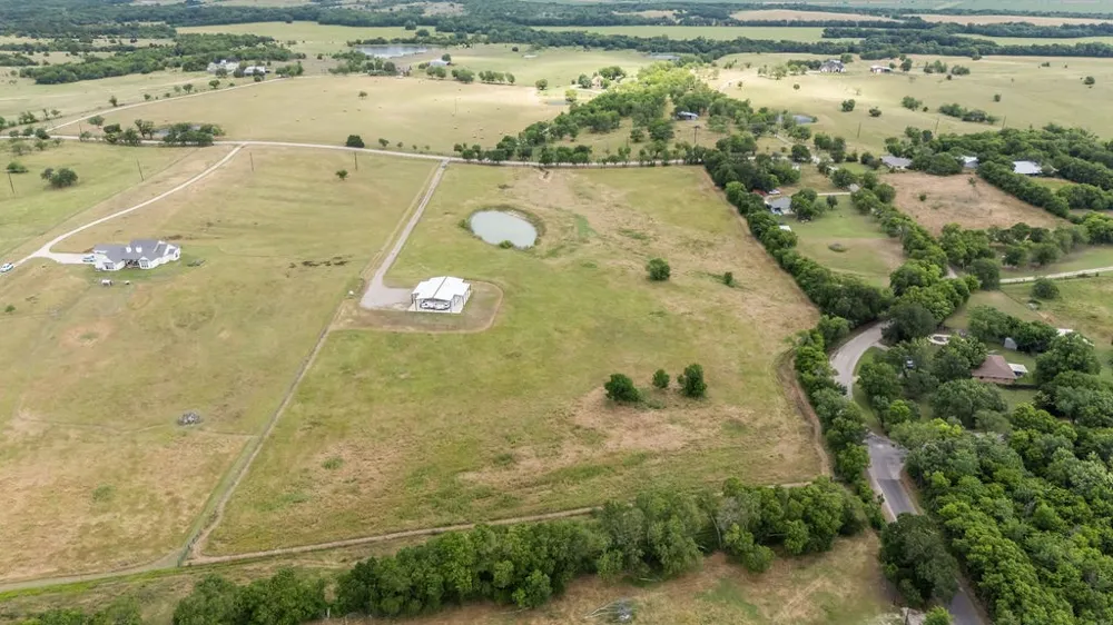 1161 Alsdorf Road Ennis, TX 75119
