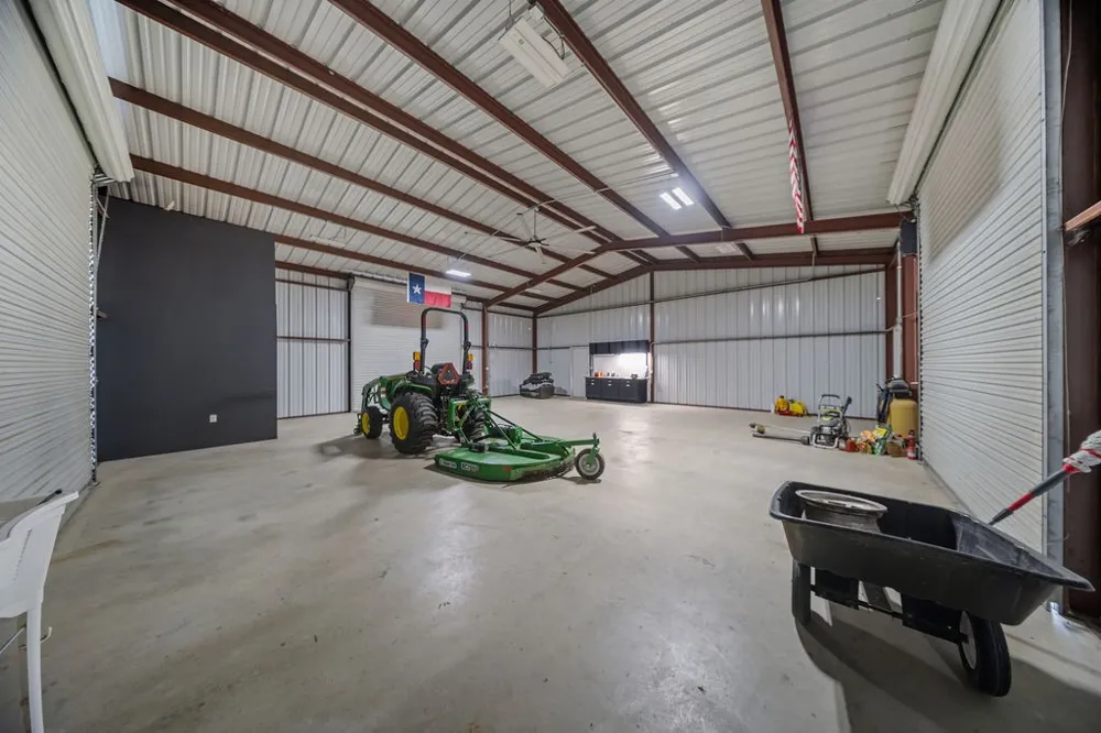 1161 Alsdorf Road Ennis, TX 75119