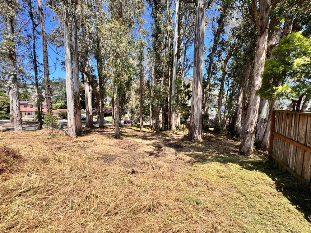 422 The Alameda El Granada, CA 94018