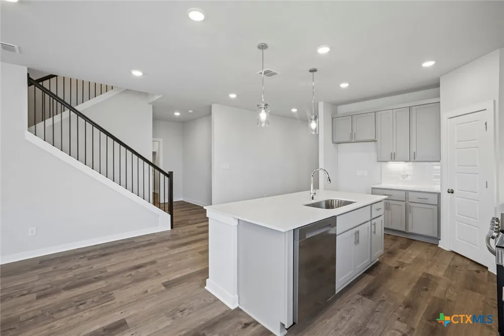 5420 San Pietro Drive Austin, TX 78747
