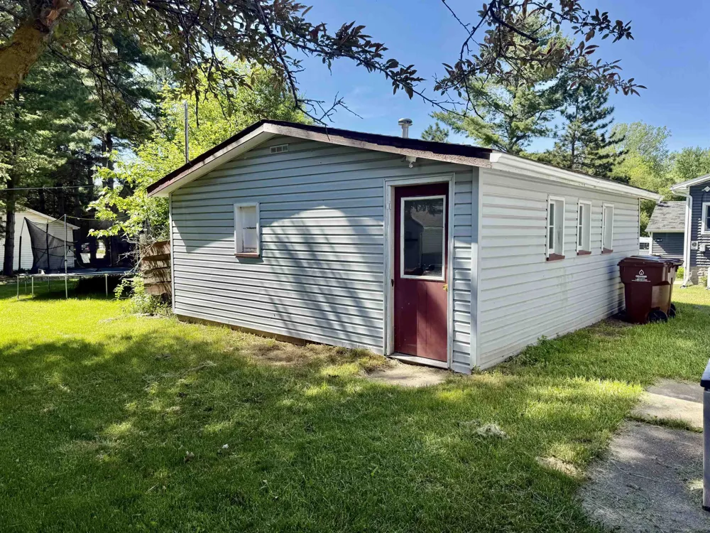 711 Francisco Avenue Alma City, MI 48801