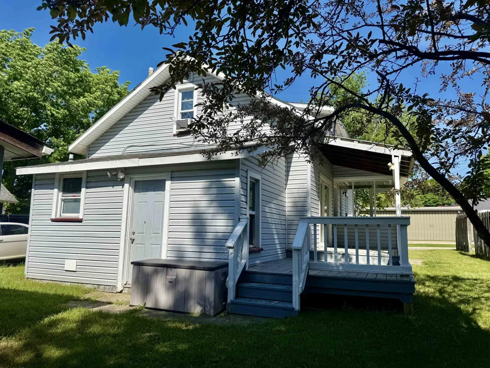 711 Francisco Avenue Alma City, MI 48801