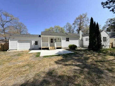 1161 Forest