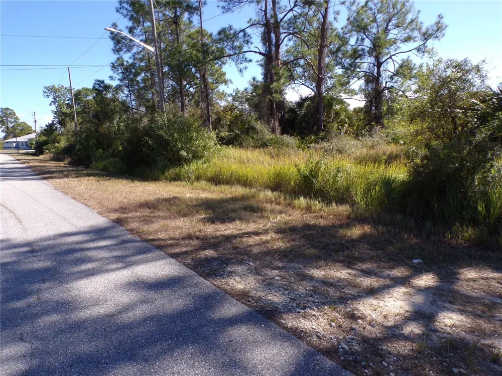 763 LONGBOW LANE Lehigh Acres, FL 33972
