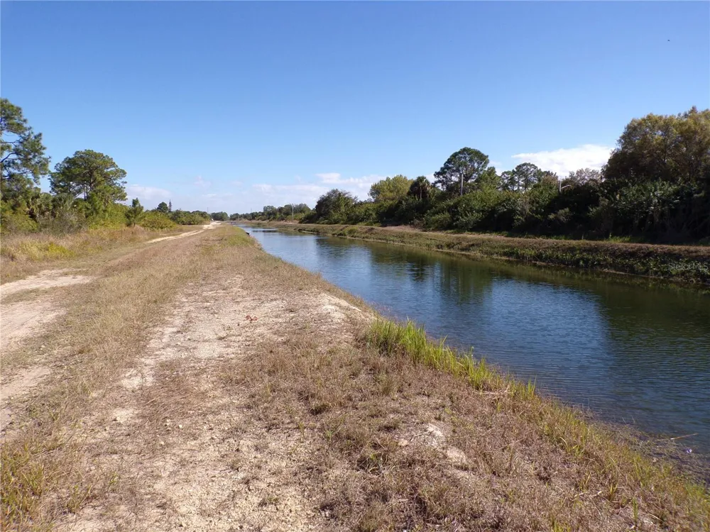 763 LONGBOW LANE Lehigh Acres, FL 33972