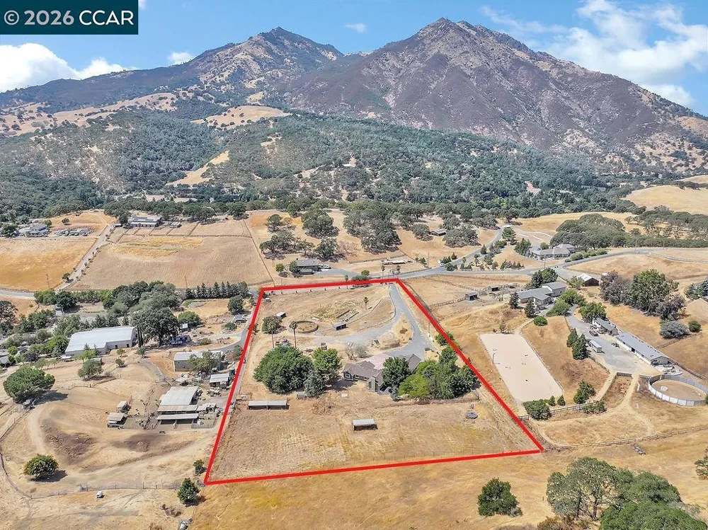 4161 Leon Drive Clayton, CA 94517