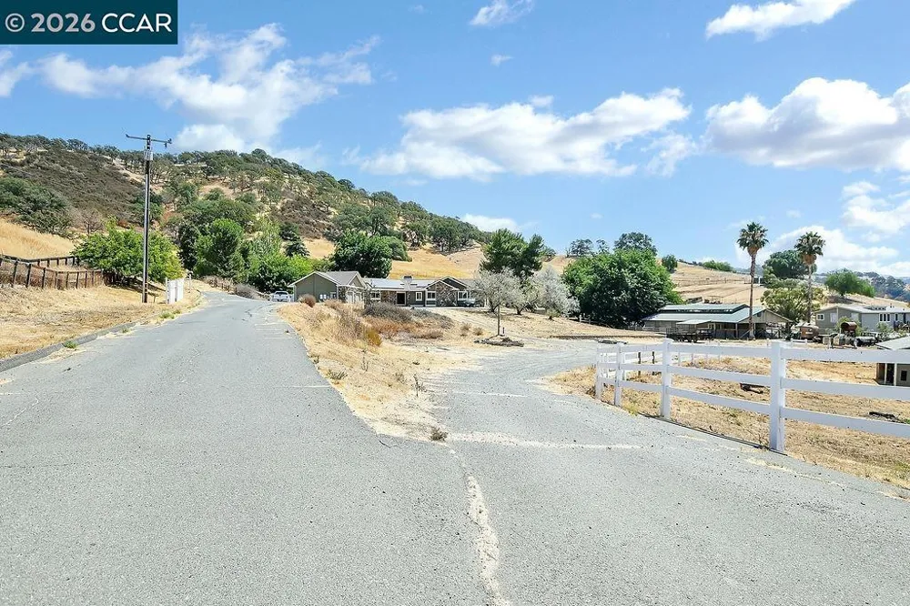 4161 Leon Drive Clayton, CA 94517