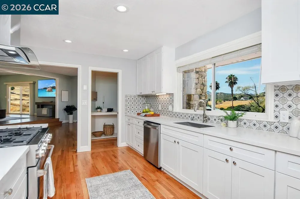 4161 Leon Drive Clayton, CA 94517