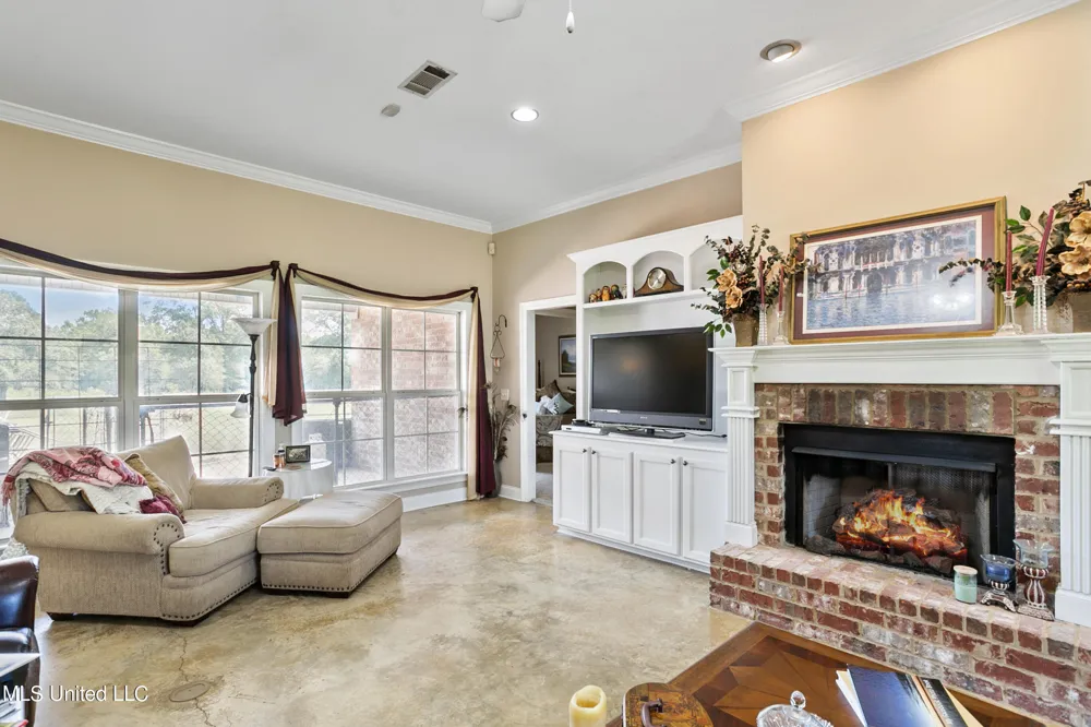 3148 Volley Campbell Road Terry, MS 39170