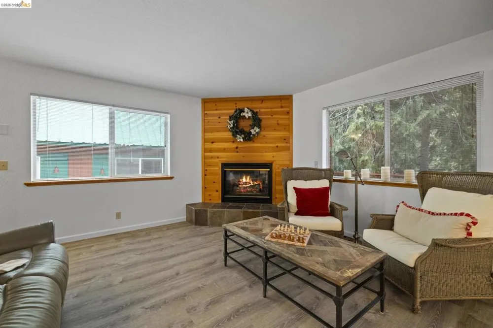 28515 S Stan Ct Strawberry, CA 95375