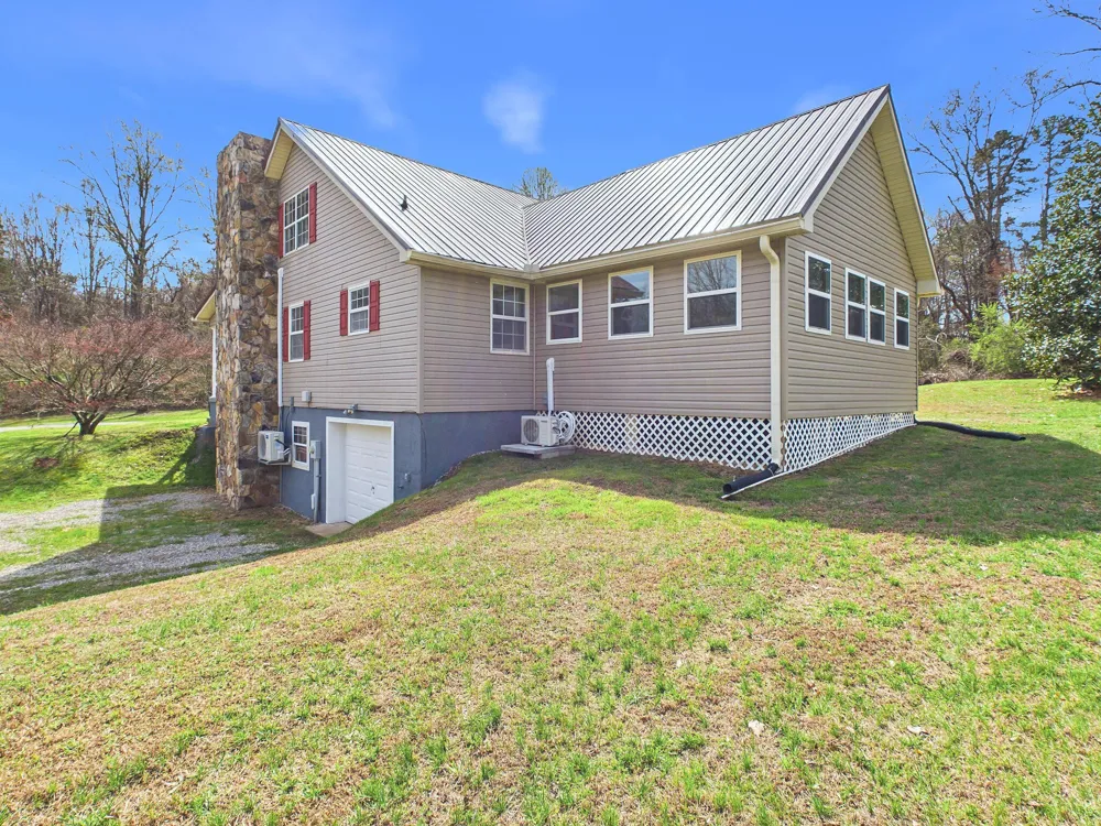 228 County Road 326 Sweetwater, TN 37874