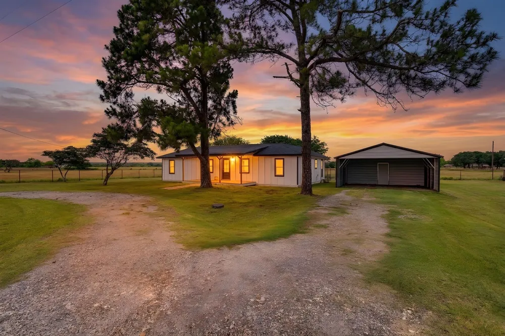 6296 Fm 1195 Mineral Wells, TX 76067